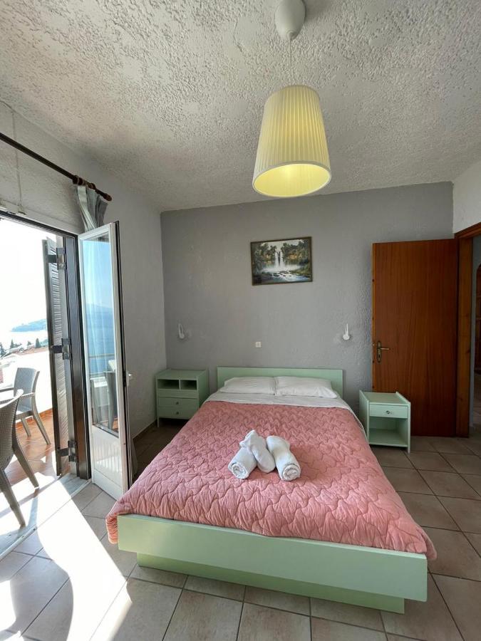 Yannis Apartments Barbati Exterior foto